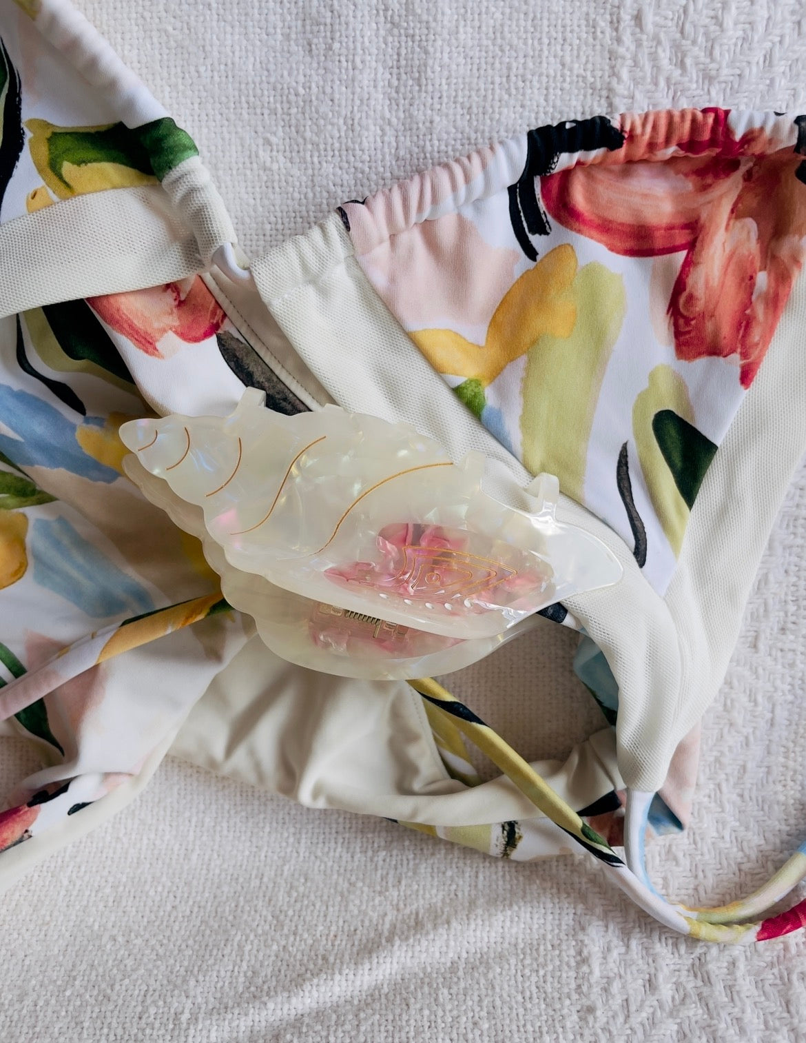 Spiral seashell hair claw clip conch shell coastal accessory Australia
